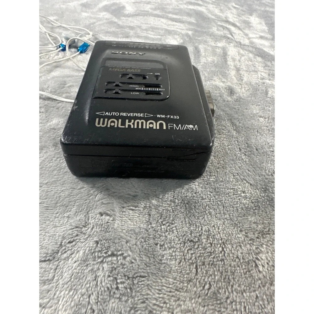 Sony Walkman WM-FX33 Portable Cassette Player AM FM Radio MegaBass Black Vintage